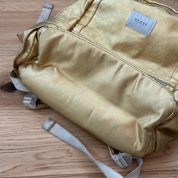 State Gold Backpack and lunchbox Set - Picture 8 of 11
